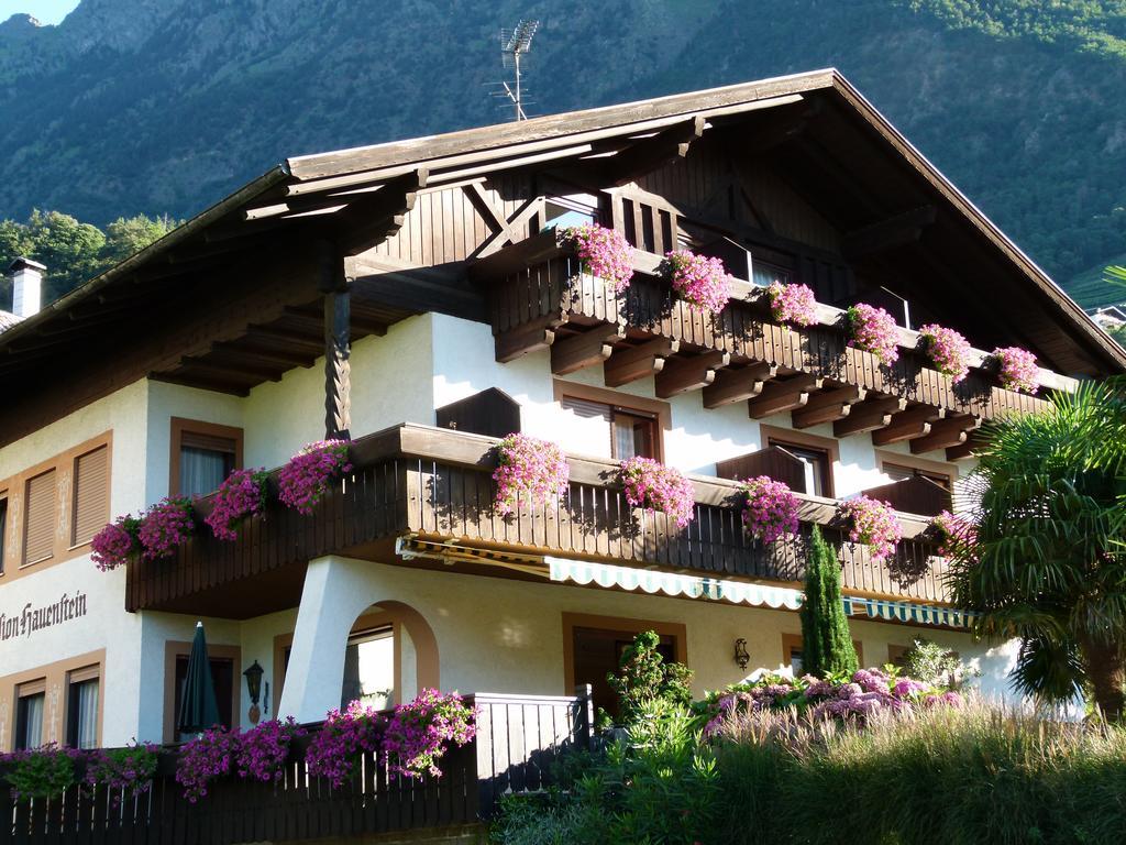 Pension Hauenstein Lagundo Bagian luar foto